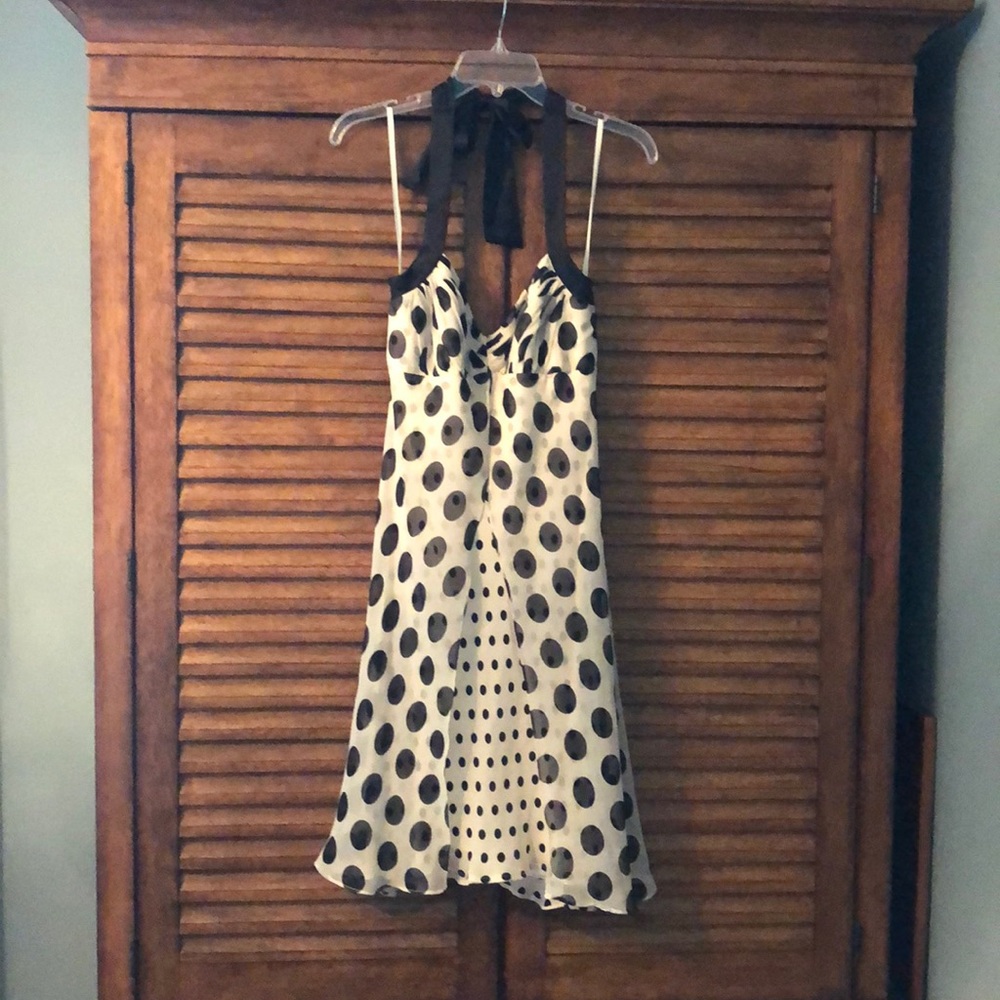 Beautiful, Flowy, halter style cocktail dress.